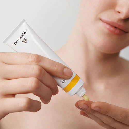 Dr. Hauschka Apricot Day Cream | 30 ml - Image 2