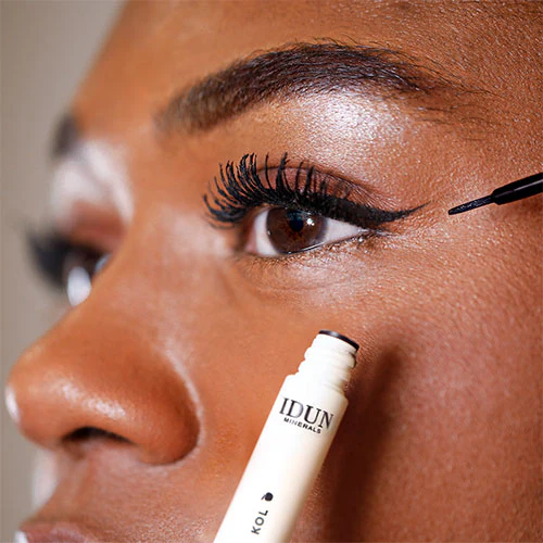 IDUN minerals Eyeliner (5 ml) | Liquid Kol Black 151 - Image 4