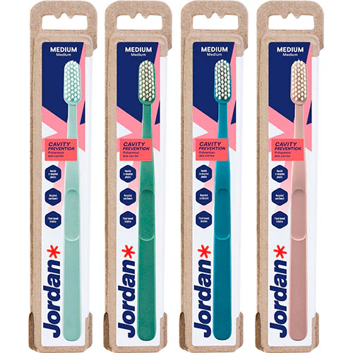 Jordan Clean Smile Care Tandbørste Ass. Farver | Medium